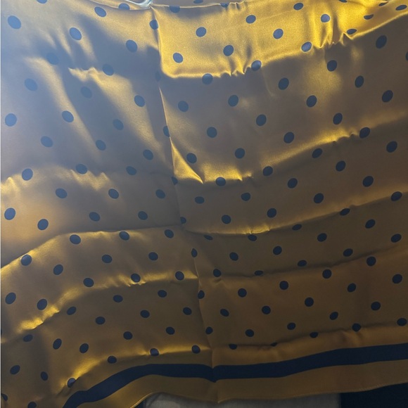 LILYSILK Vintage Polka Dot Silk Scarf - Picture 5 of 6